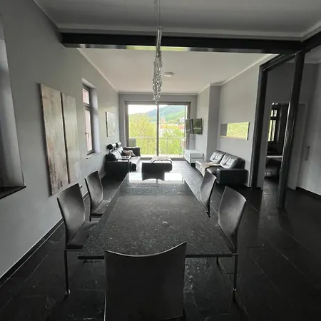 Traumhafte Mit Neckarblick Und Balkon